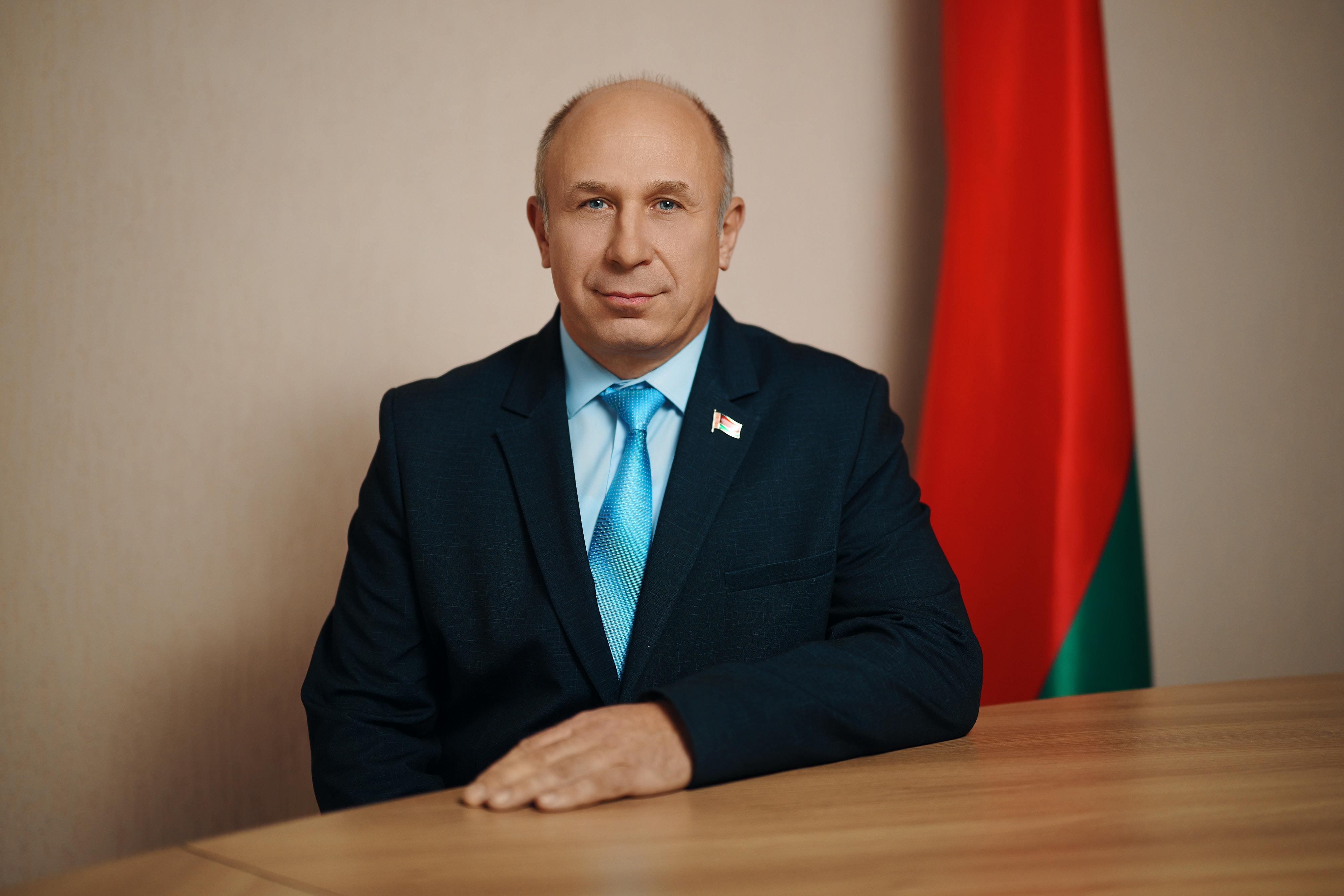 Александр Владимирович